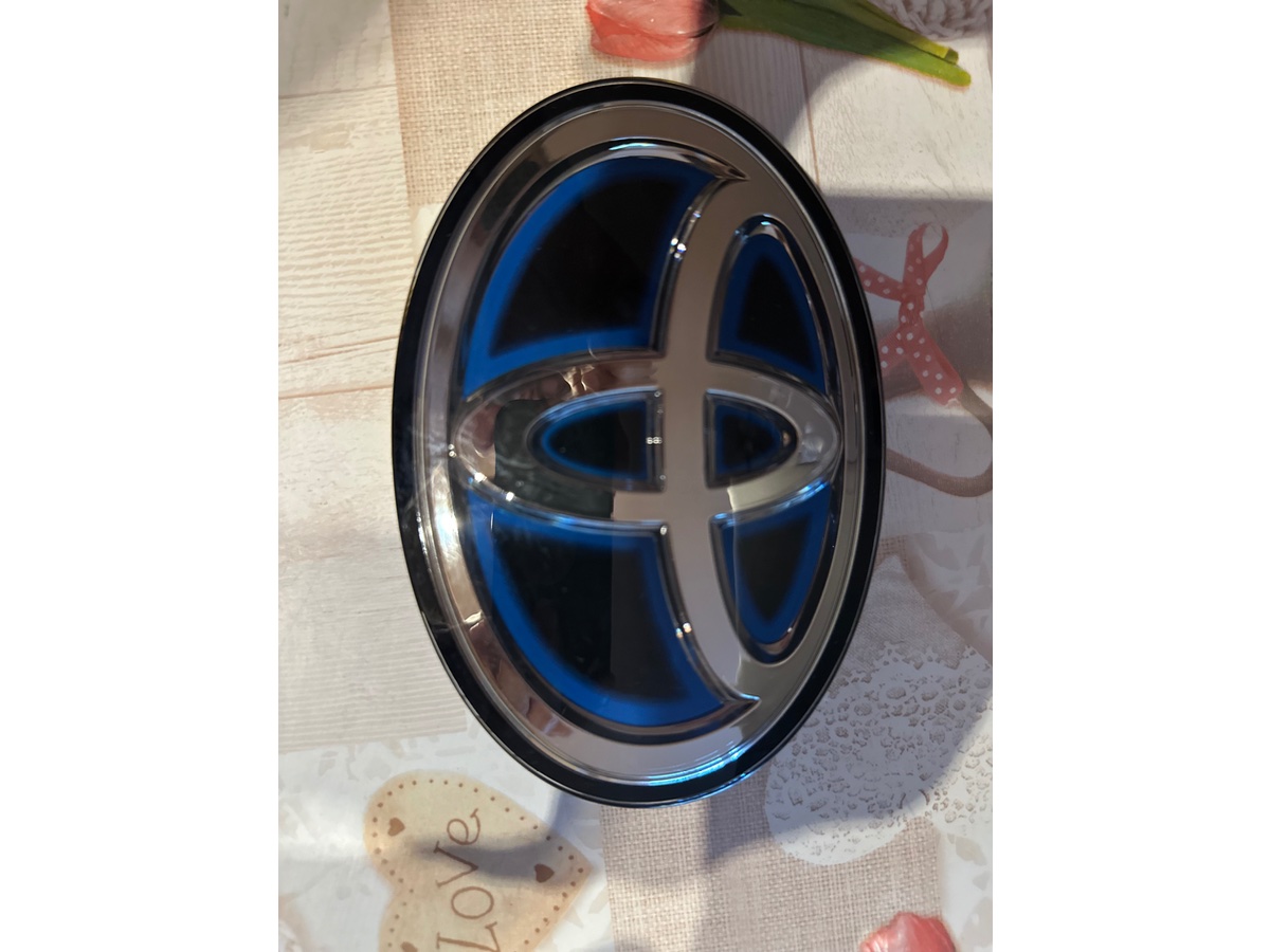 Emblema fata Corolla Hybrid E-210 209-prezent 3