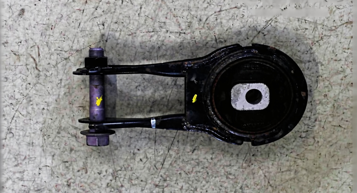 Suport antibalans Toyota Corolla e 210 si CHR Motor 1.8 hybrid AN 2016-2023